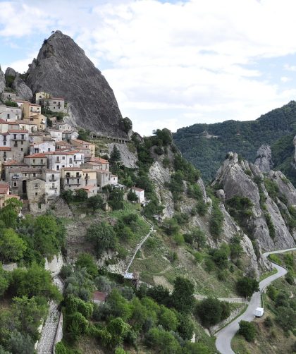 Lagopesole: cosa vedere, info